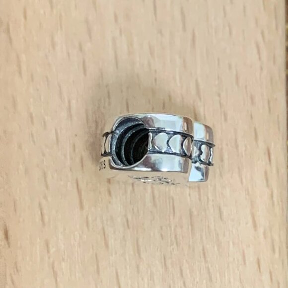 Pandora Volleyball Mom Exclusive Travel Heart Charm Penda, S925 Silver Bracelets - Picture 4 of 4